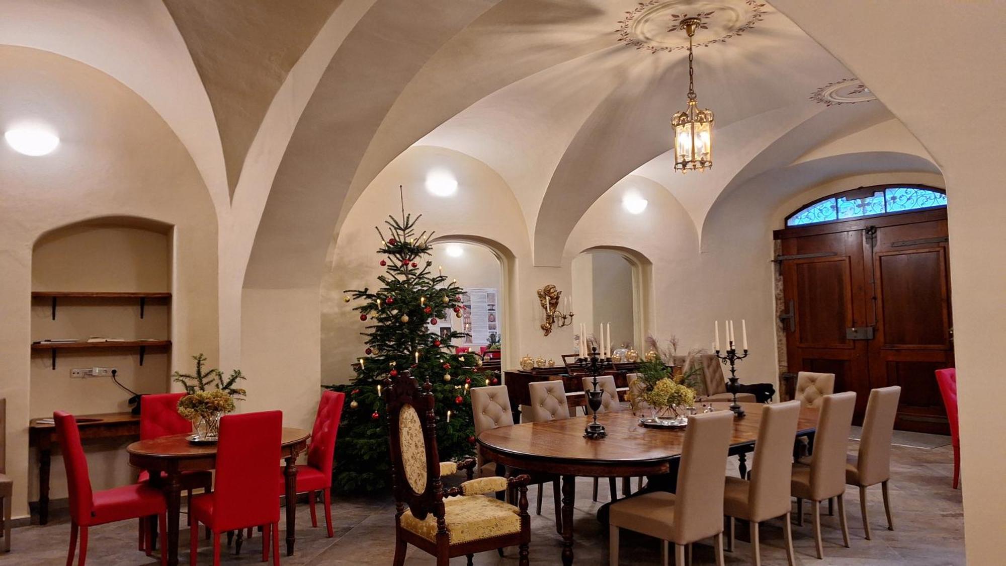 Stadtpalais Marche-Suite Maximal 2 Personen Und 1 Kleinkind 包岑 外观 照片