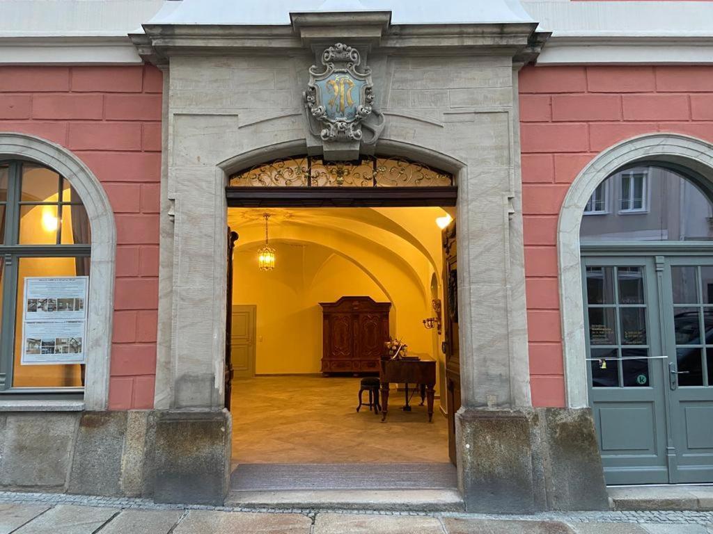 Stadtpalais Marche-Suite Maximal 2 Personen Und 1 Kleinkind 包岑 外观 照片