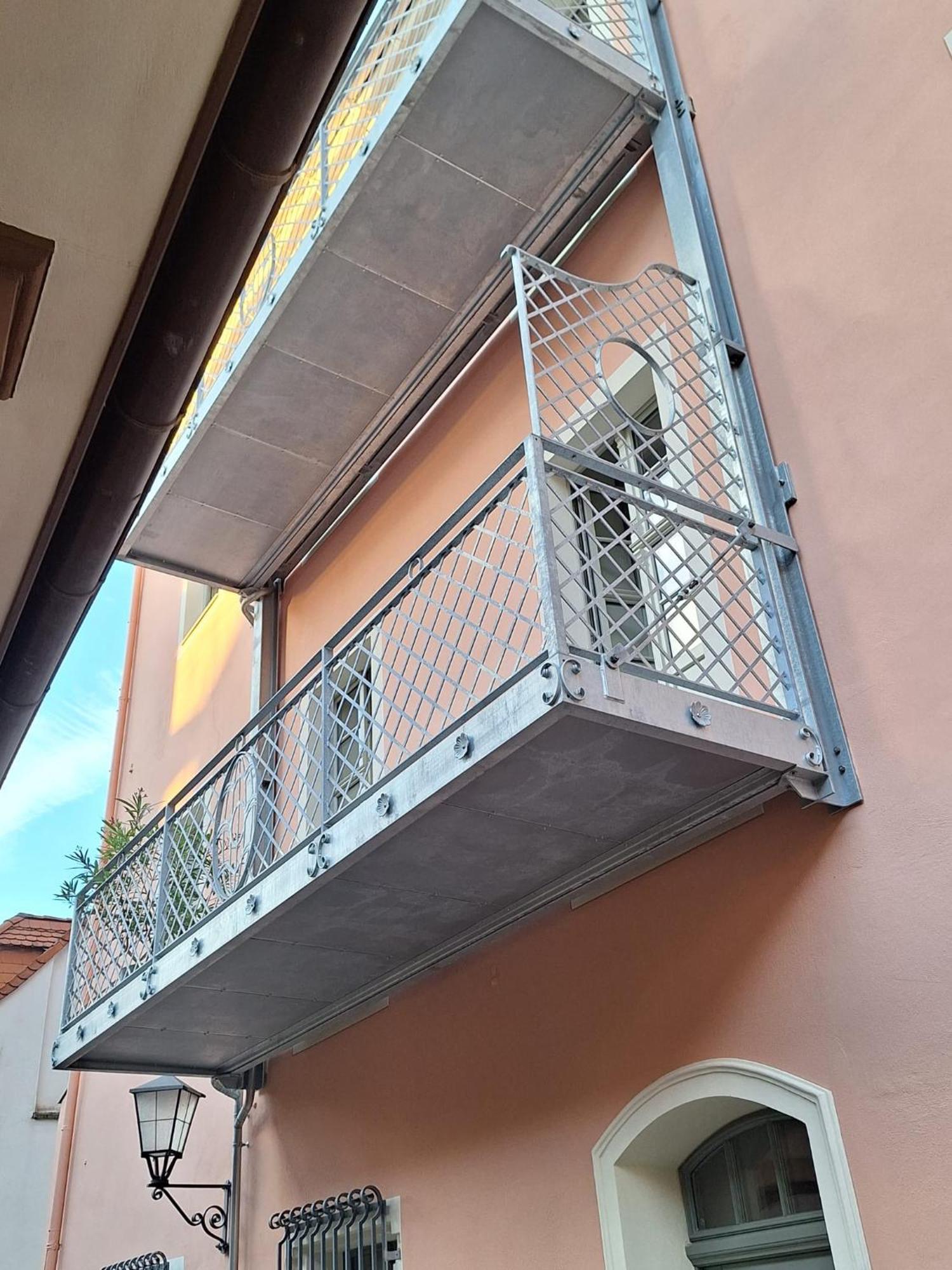 Stadtpalais Marche-Suite Maximal 2 Personen Und 1 Kleinkind 包岑 外观 照片